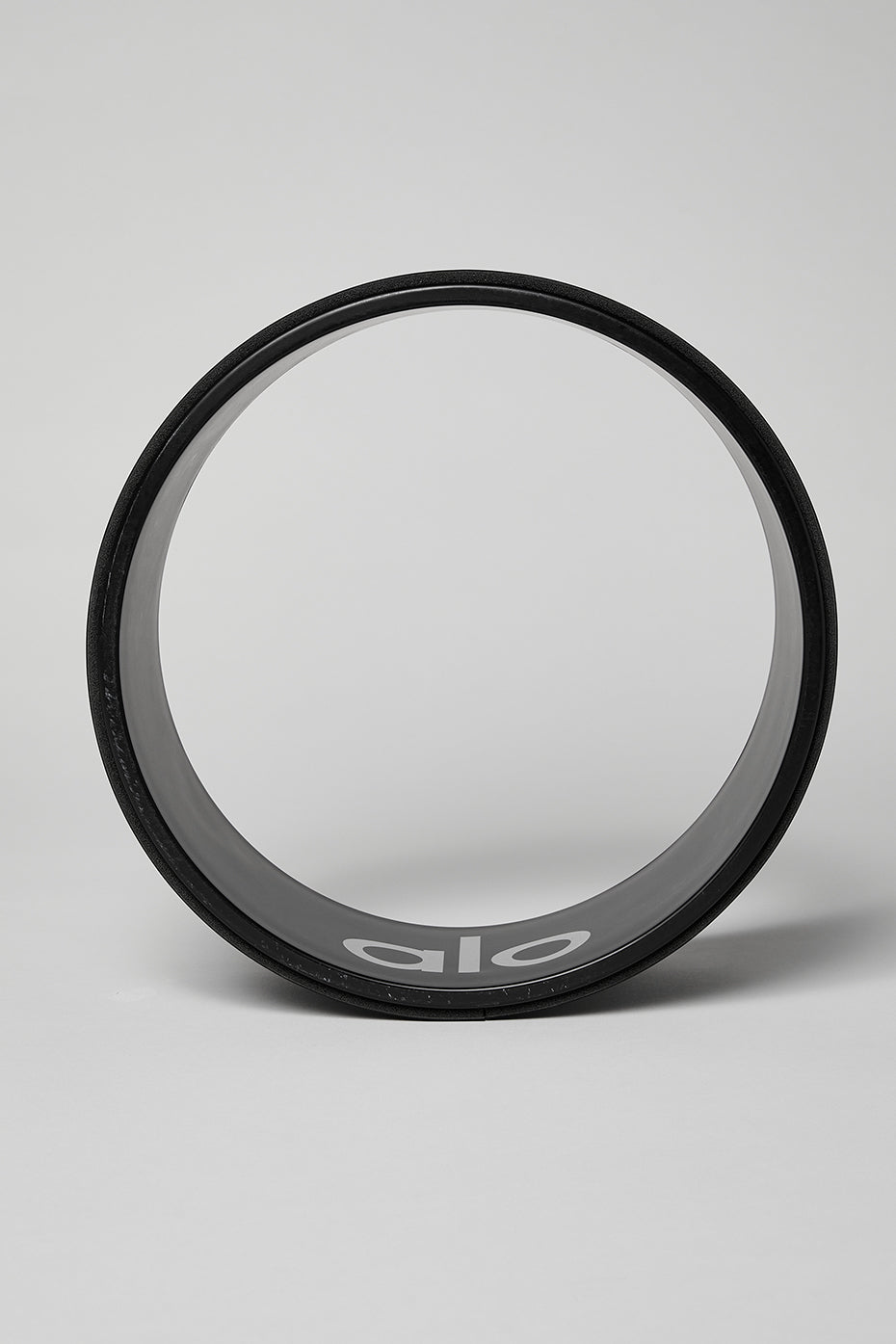 Bend It Yoga Wheel - Black image 3