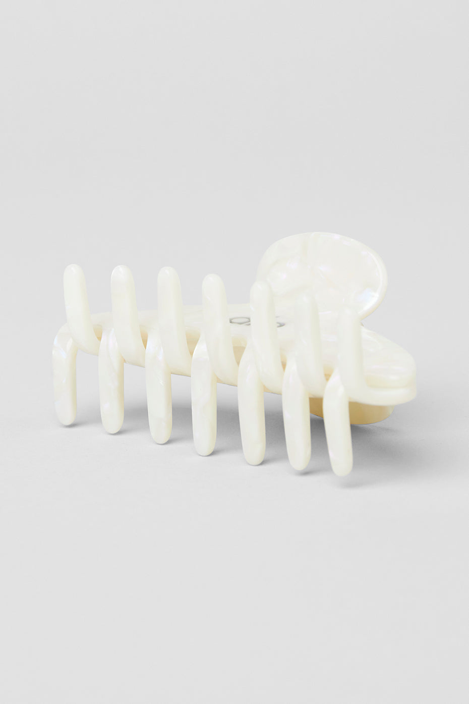 90's Claw Clip - White Pearl image 3