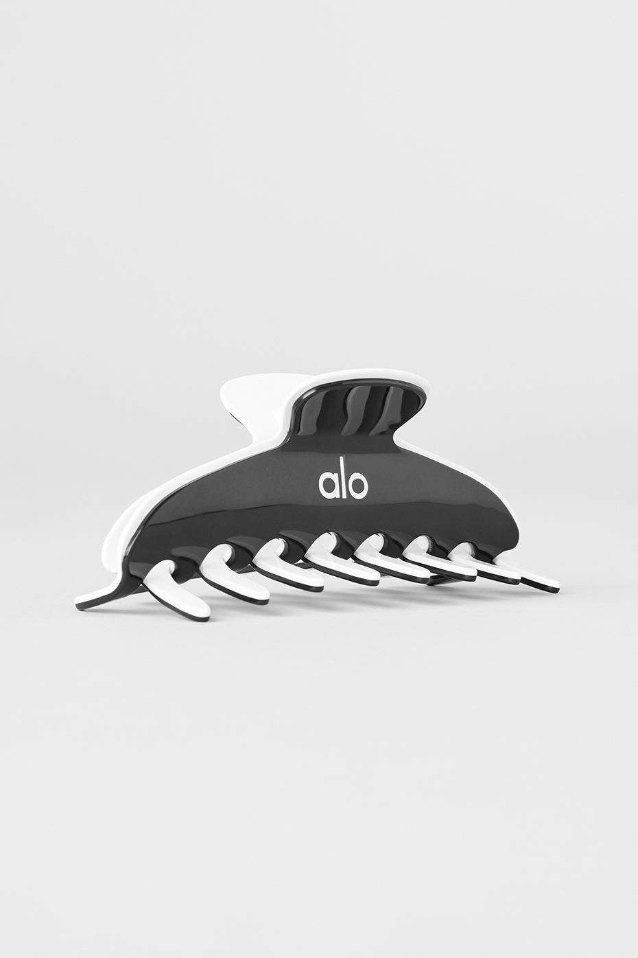 Outline Claw Clip - Black/White image 2