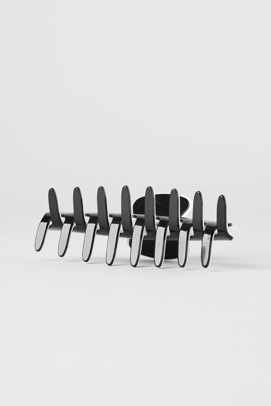 Outline Claw Clip - Black/White image 4