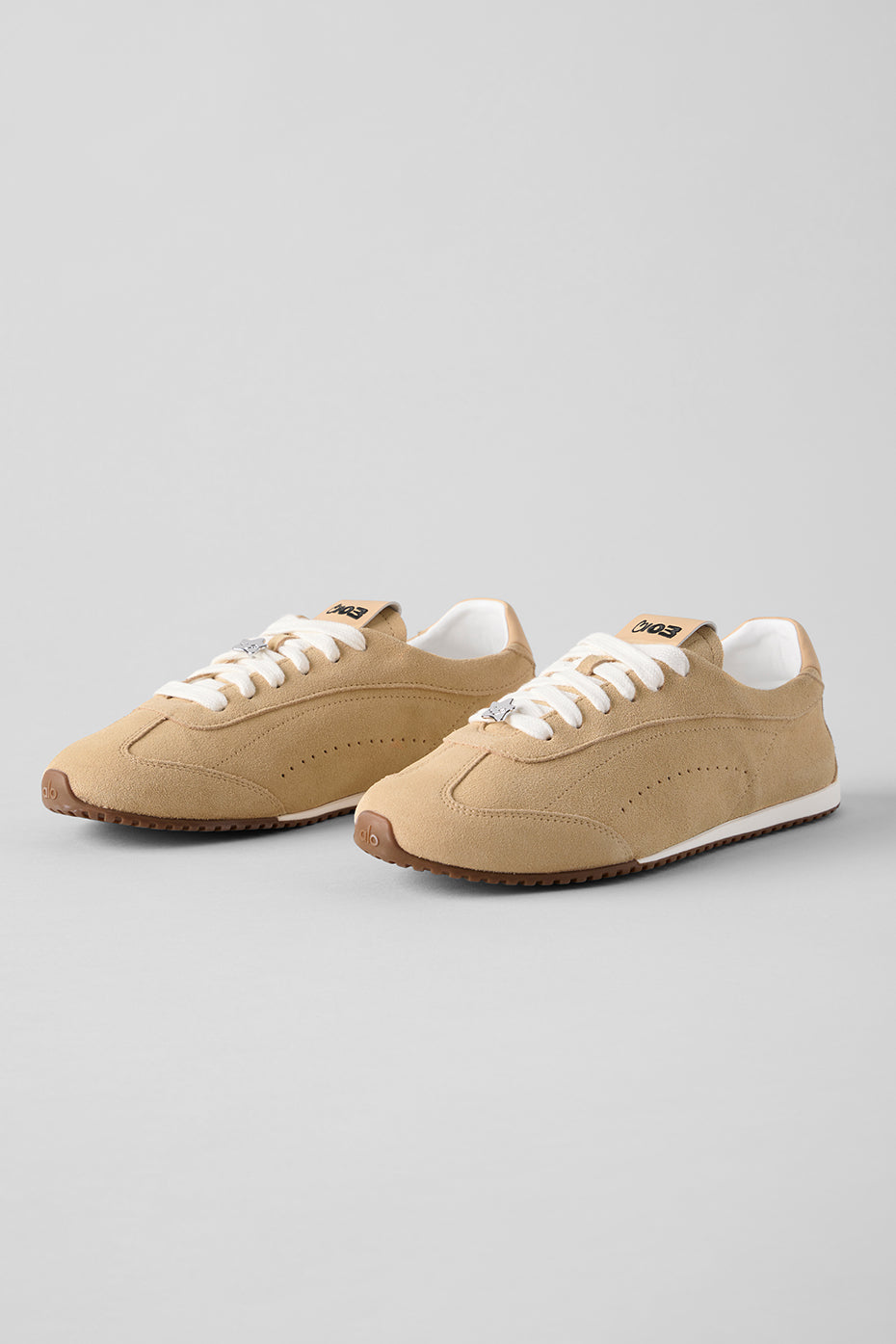 ALO Sunset Sneaker + Jisoo - Caramel Cream image 4