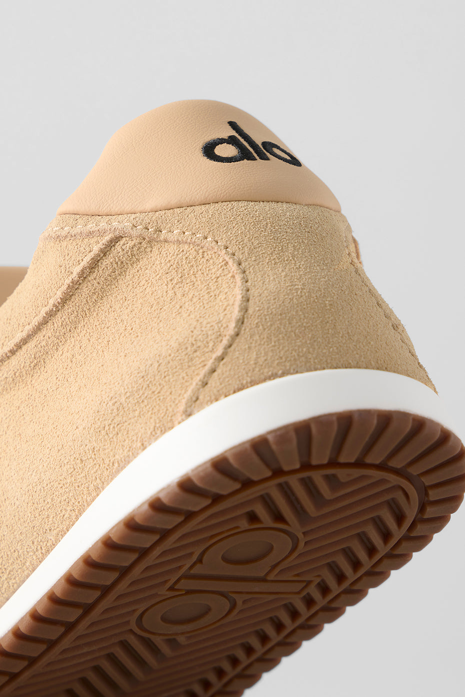 ALO Sunset Sneaker + Jisoo - Caramel Cream image 6