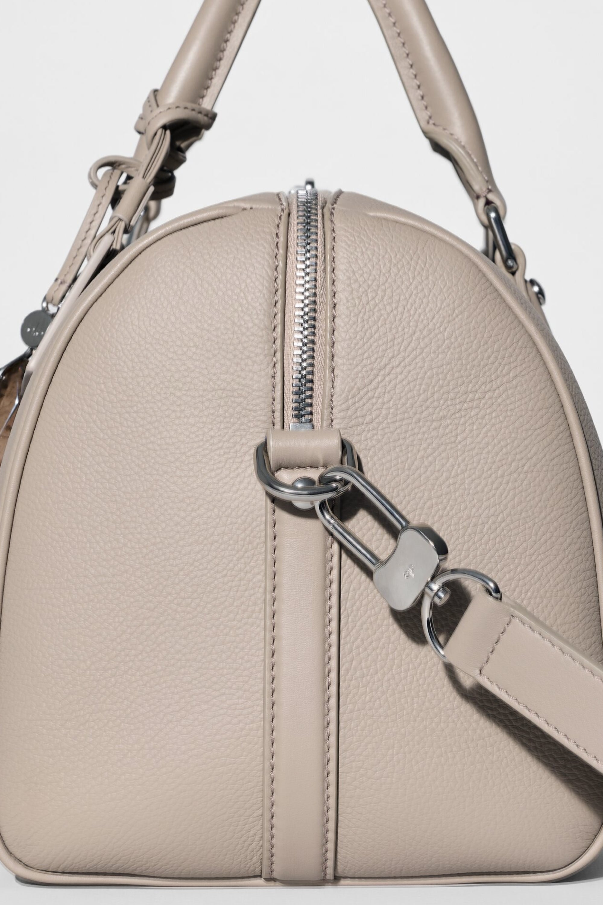 ALO Daily Voyage - Gravel Leather image 6