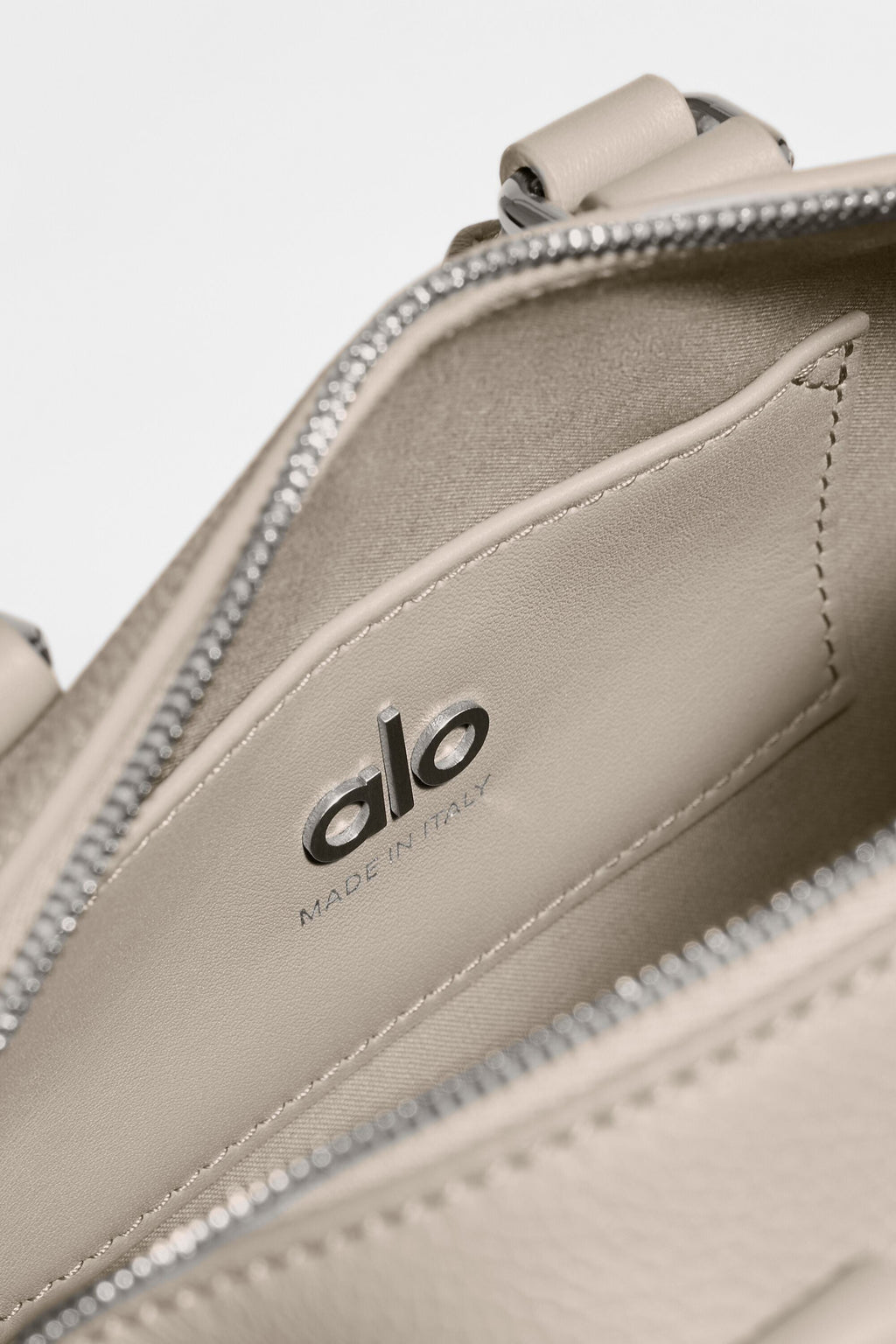 ALO Daily Voyage - Gravel Leather image 8