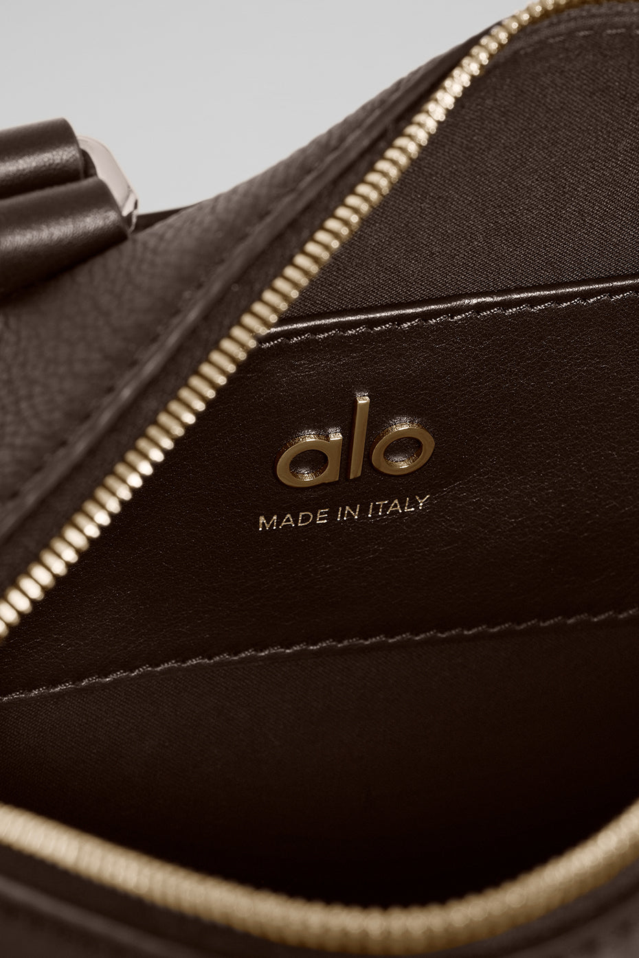 ALO Mini Voyage - Espresso Leather image 6
