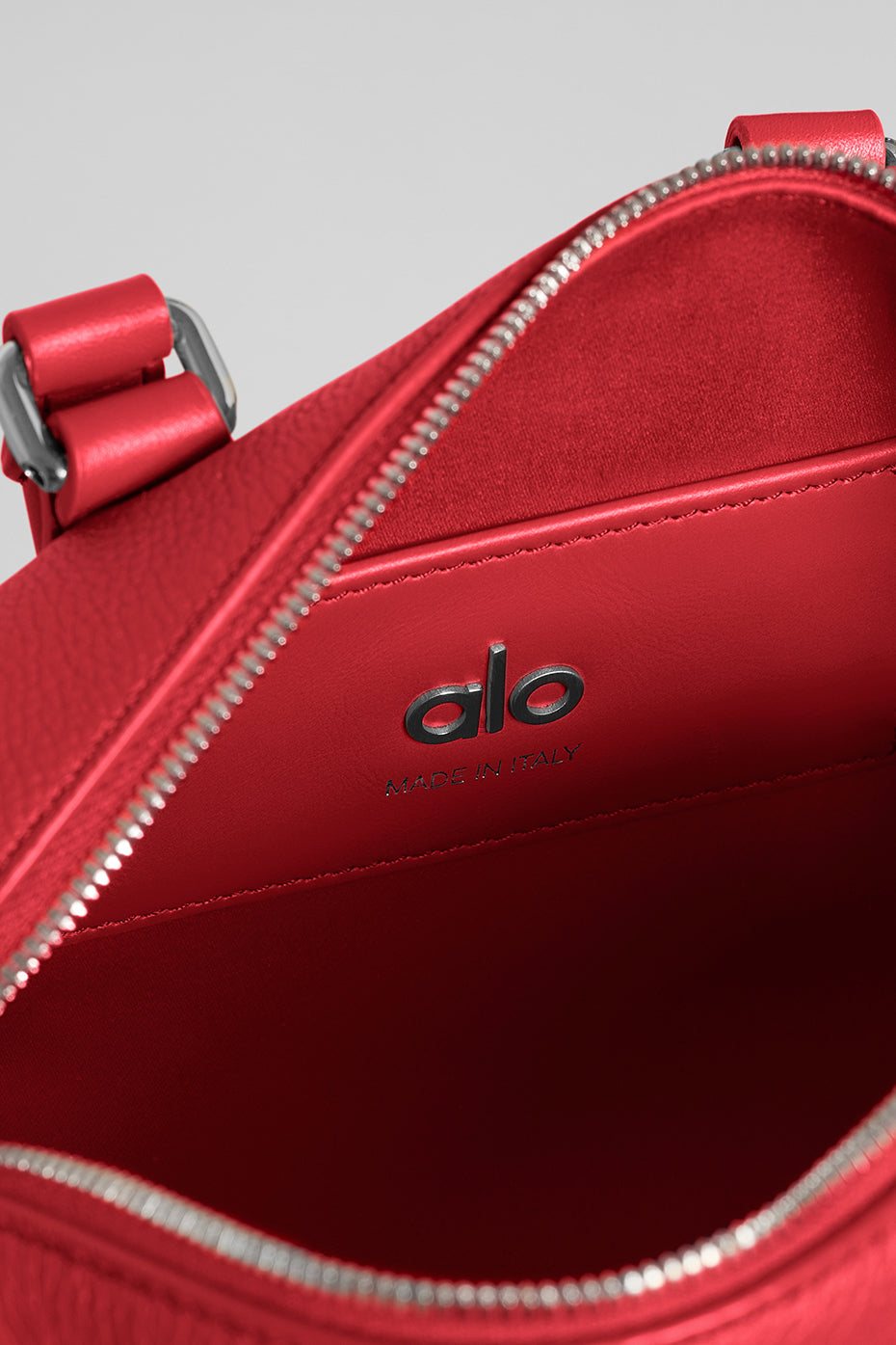 ALO Mini Voyage - Bright Red Leather image 7