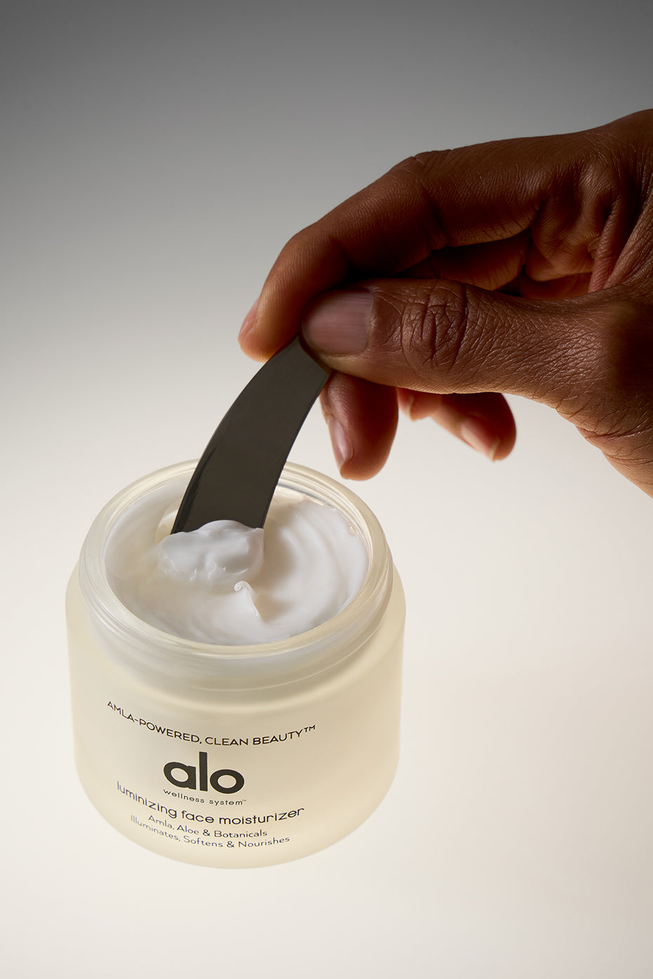 Luminizing Face Moisturizer image 3