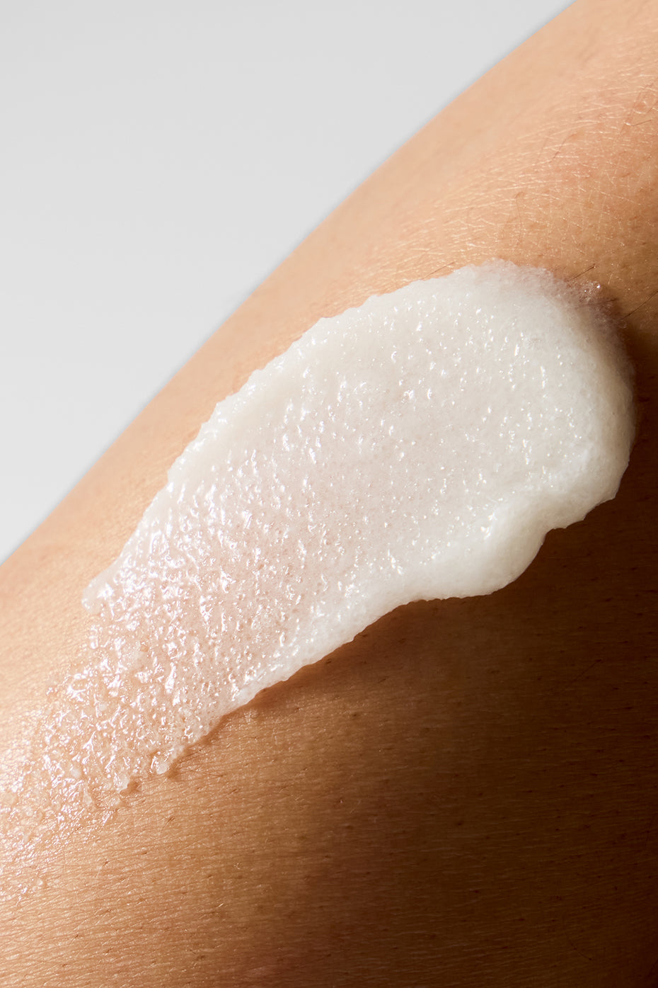 Renew & Glow Body Polish image 2