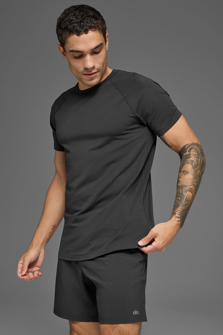 ALO Vapor Crewneck Short Sleeve - Anthracite image 2