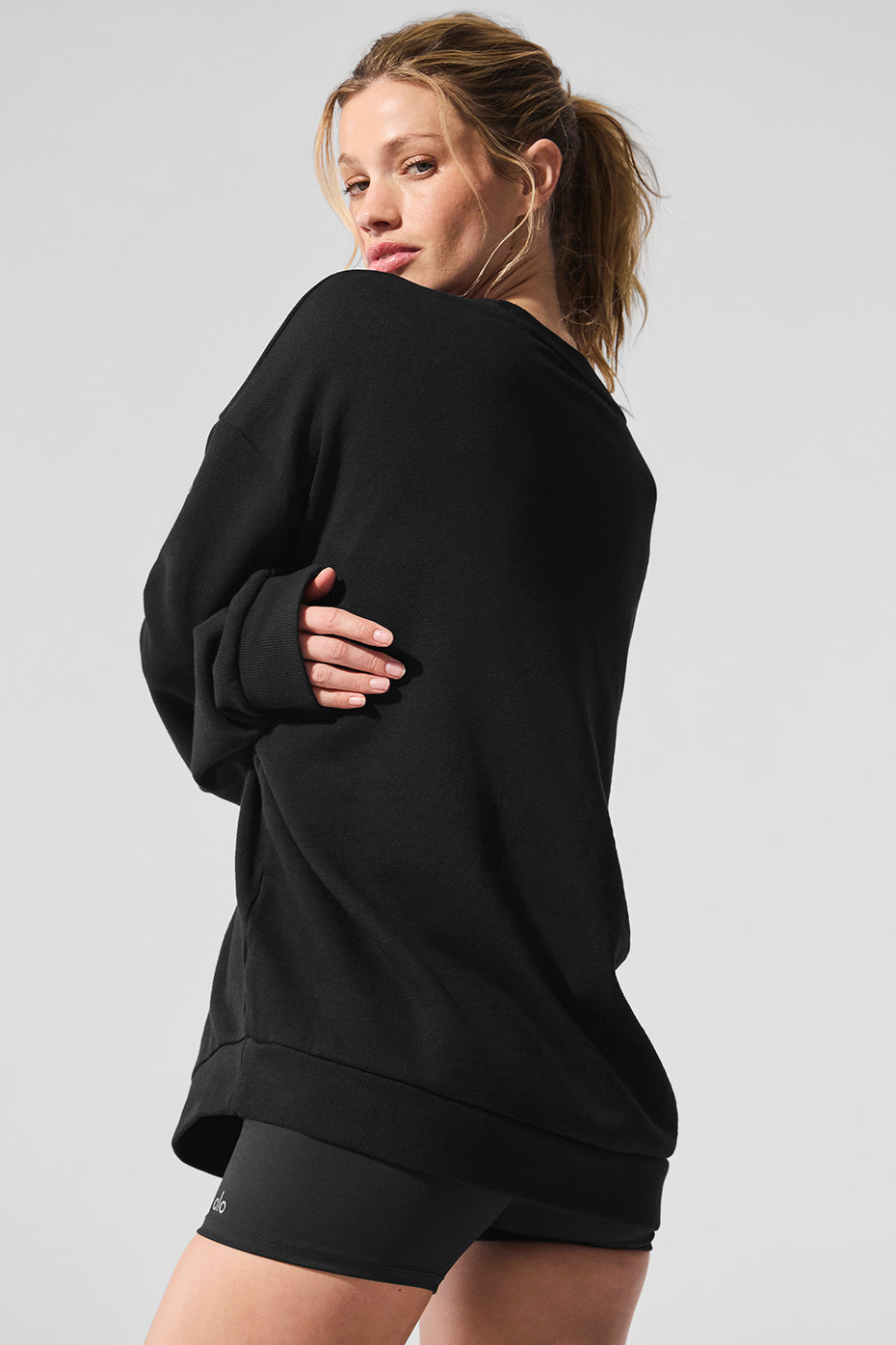 Chill Crew Neck Pullover - Black image 2