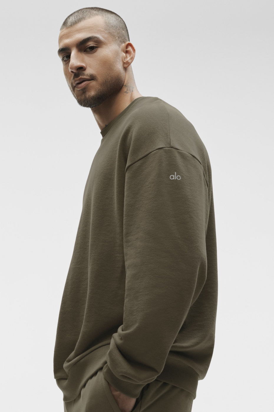 Chill Crew Neck Pullover - Olive Tree image 4