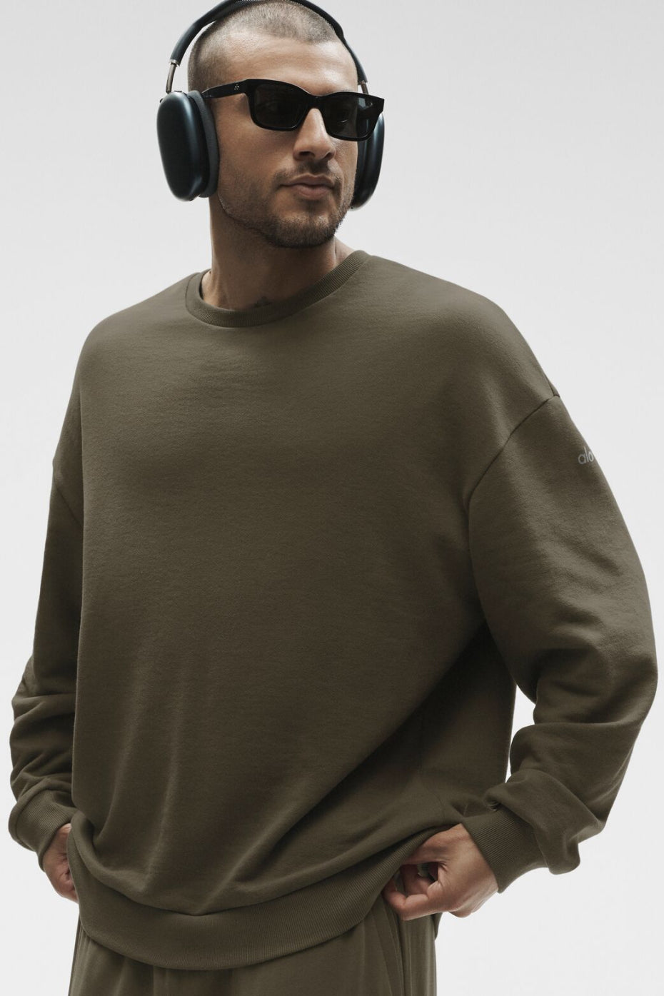 Chill Crew Neck Pullover - Olive Tree image 3