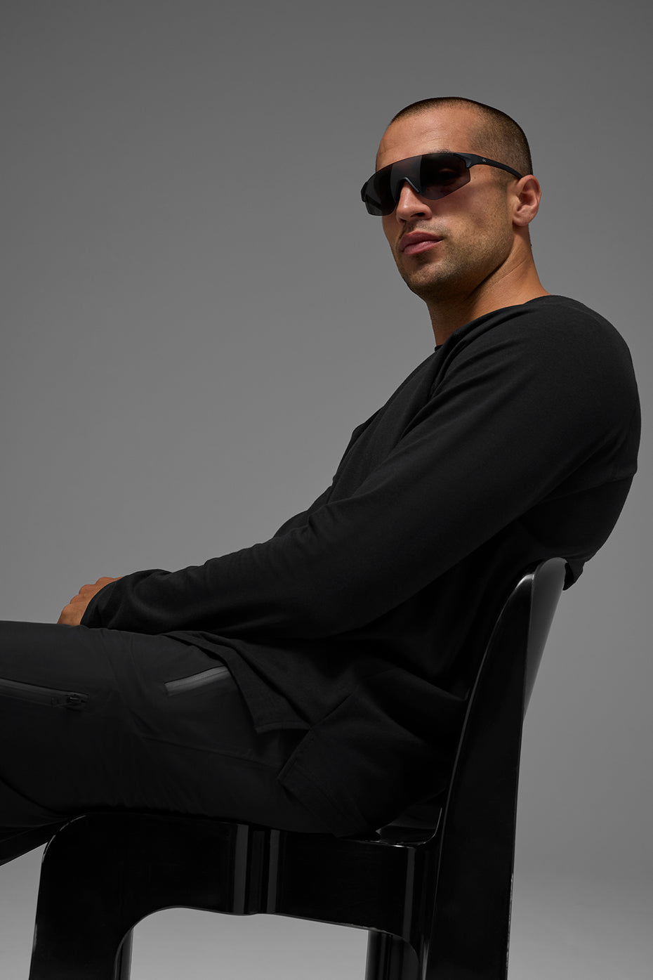 ALO Vapor Crewneck Long Sleeve - Black image 5