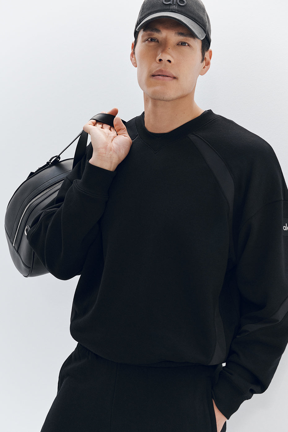 Field Crew Neck Sweatshirt - Black image 1