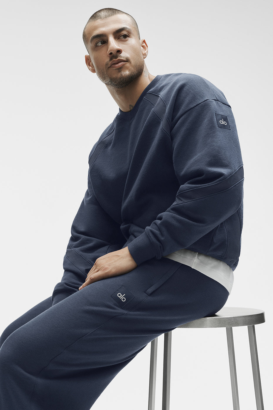 Field Crew Neck Sweatshirt - Navy image 1