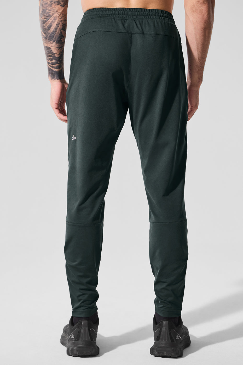 Conquer React Performance Pant - Charcoal Green image 2