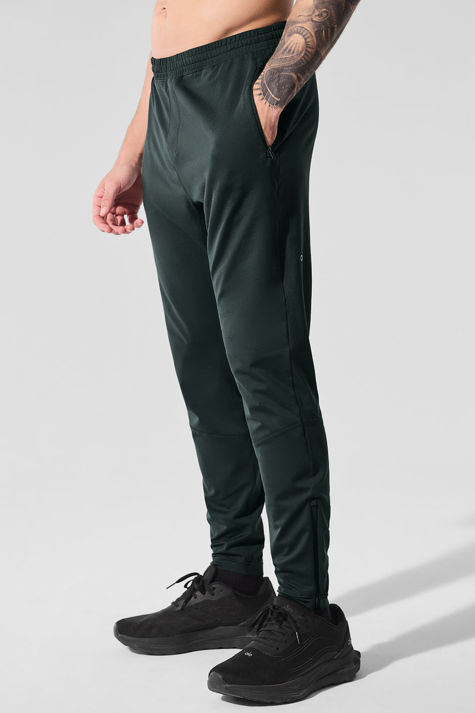 Conquer React Performance Pant - Charcoal Green image 3