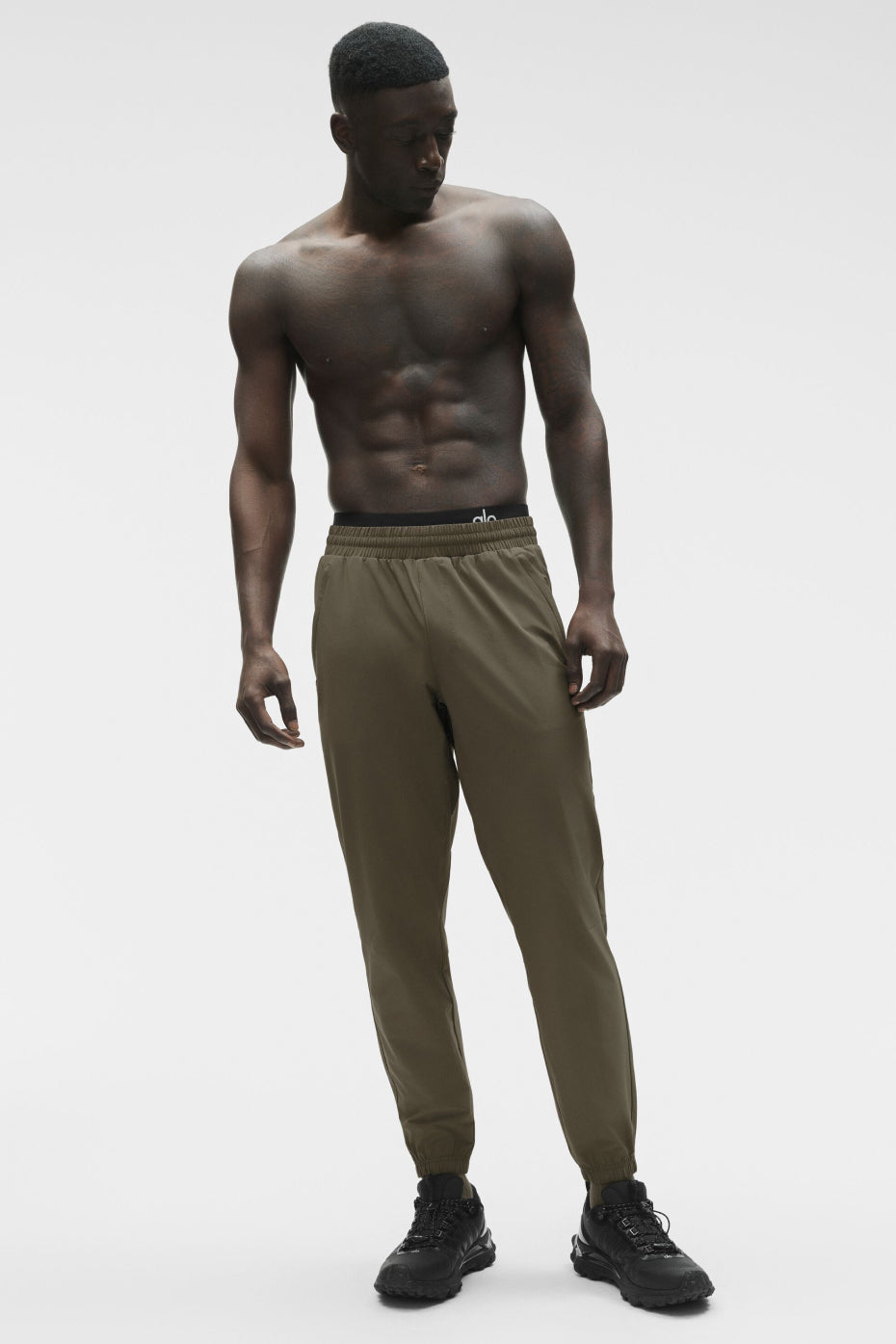 Repetition Jogger - Olive Tree image 5