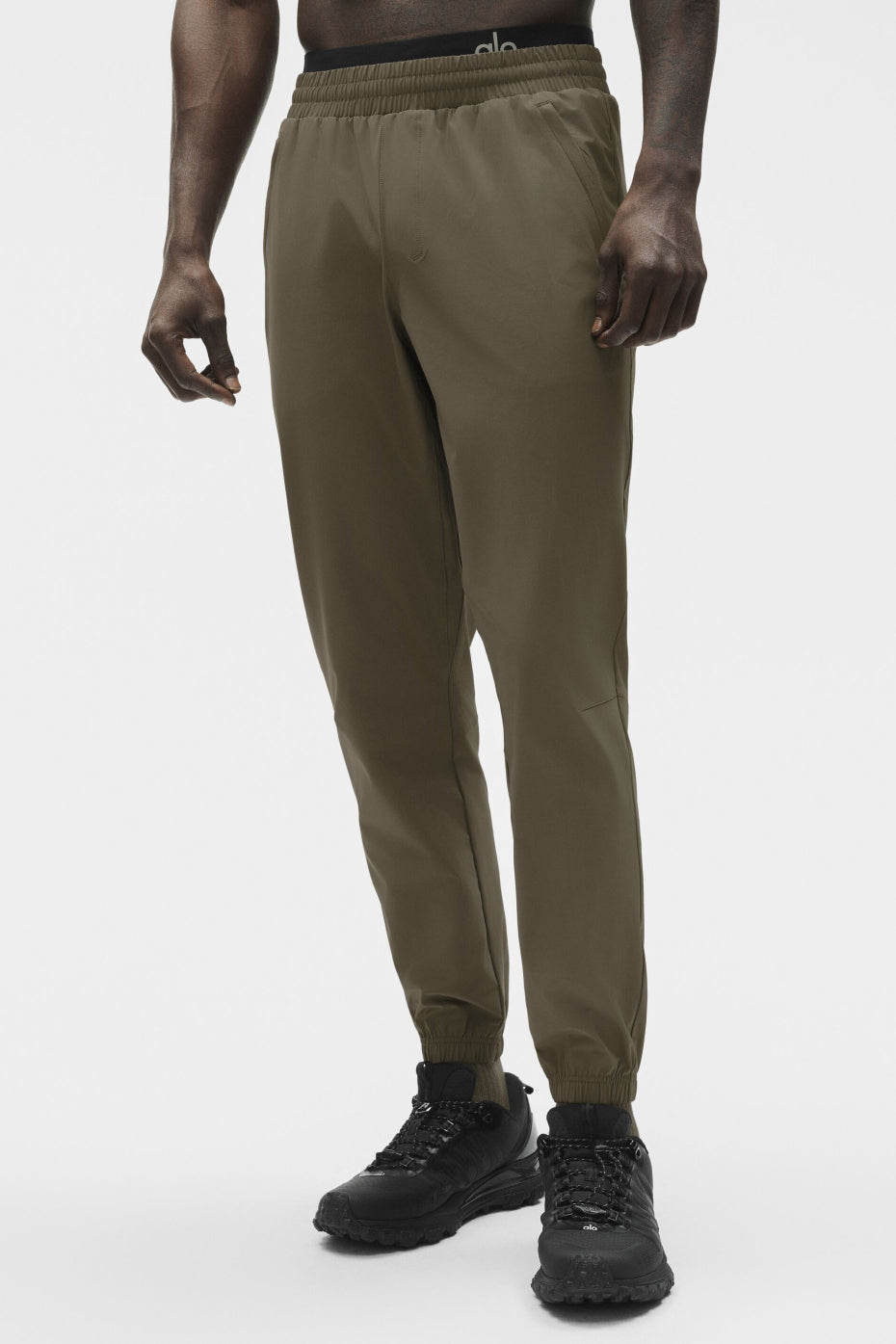 Repetition Jogger - Olive Tree image 4
