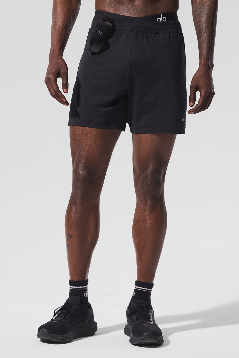 7" Conquer React Performance Short - Black image 1