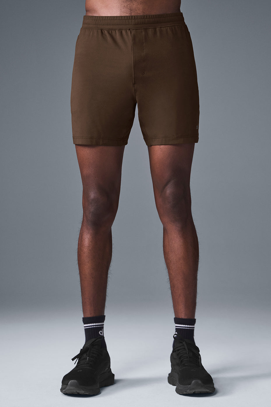 7" Conquer React Performance Short - Espresso image 1