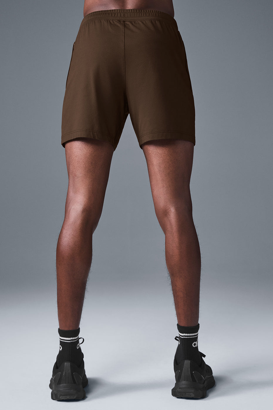7" Conquer React Performance Short - Espresso image 2