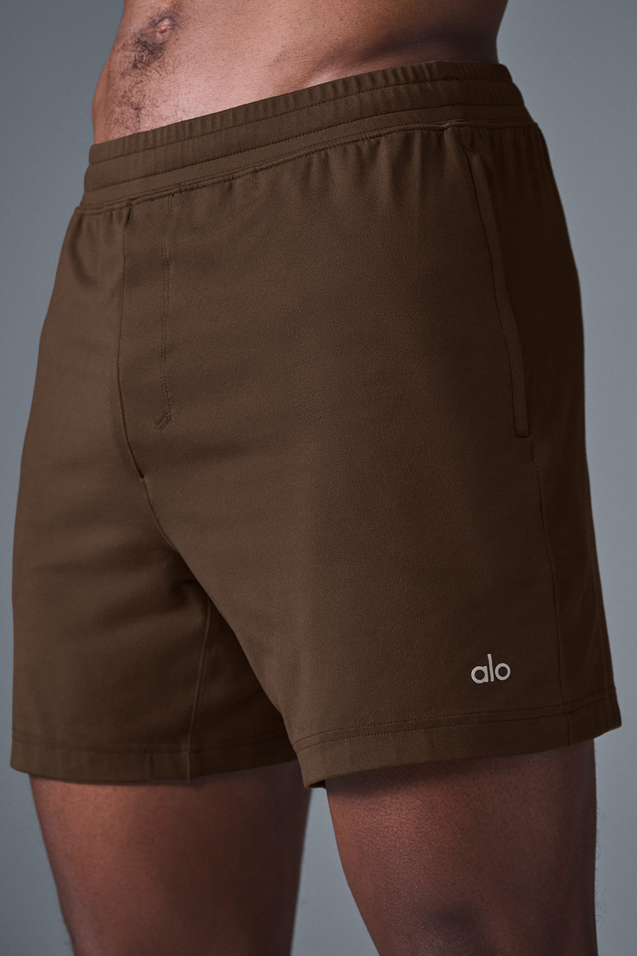 7" Conquer React Performance Short - Espresso image 4