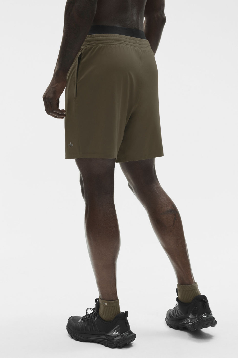 7" Conquer React Performance Short - Olive Tree image 2
