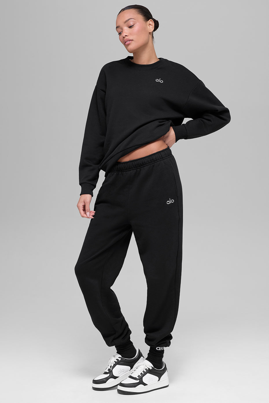 Accolade Crew Neck Pullover - Black image 5