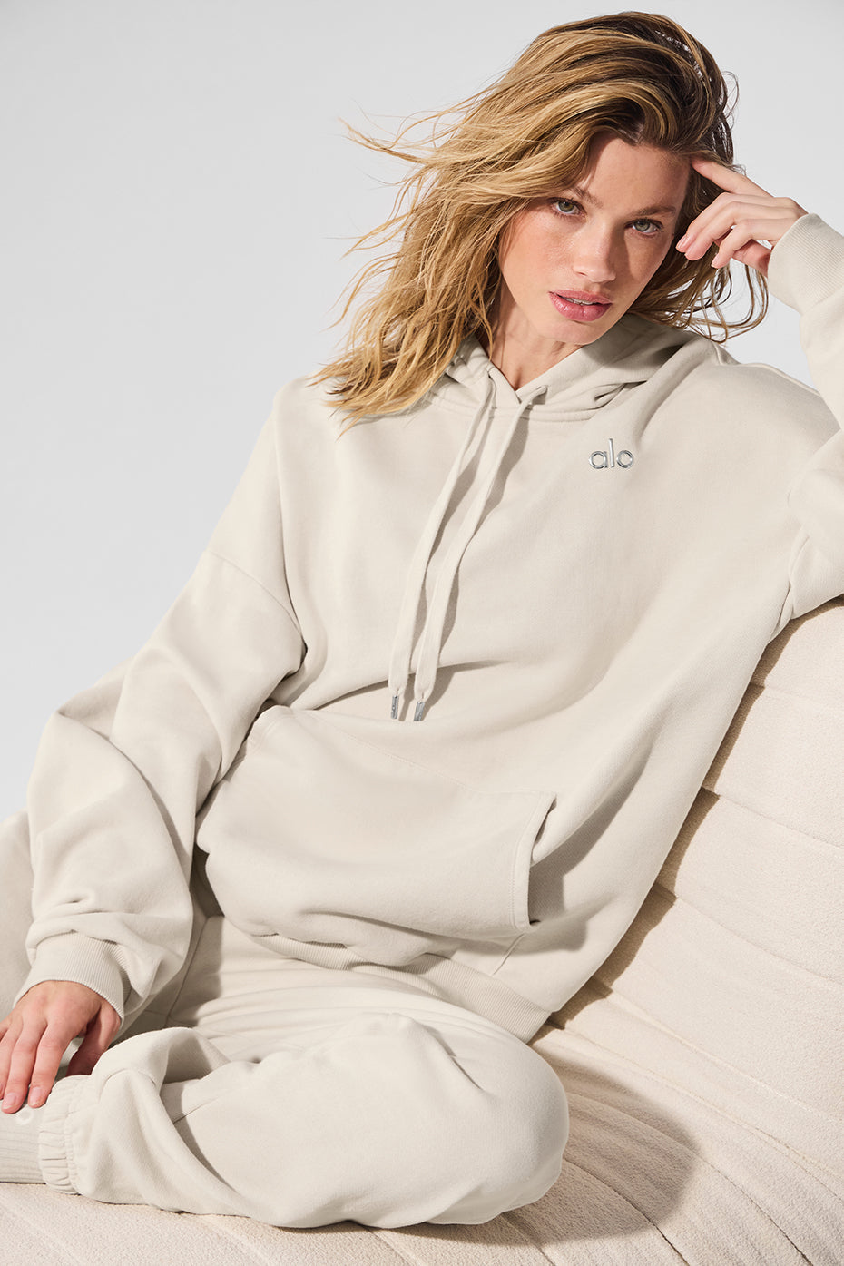 Accolade Hoodie - Bone image 4