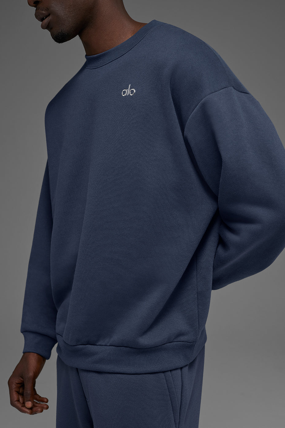 Accolade Crew Neck Pullover - Navy image 2