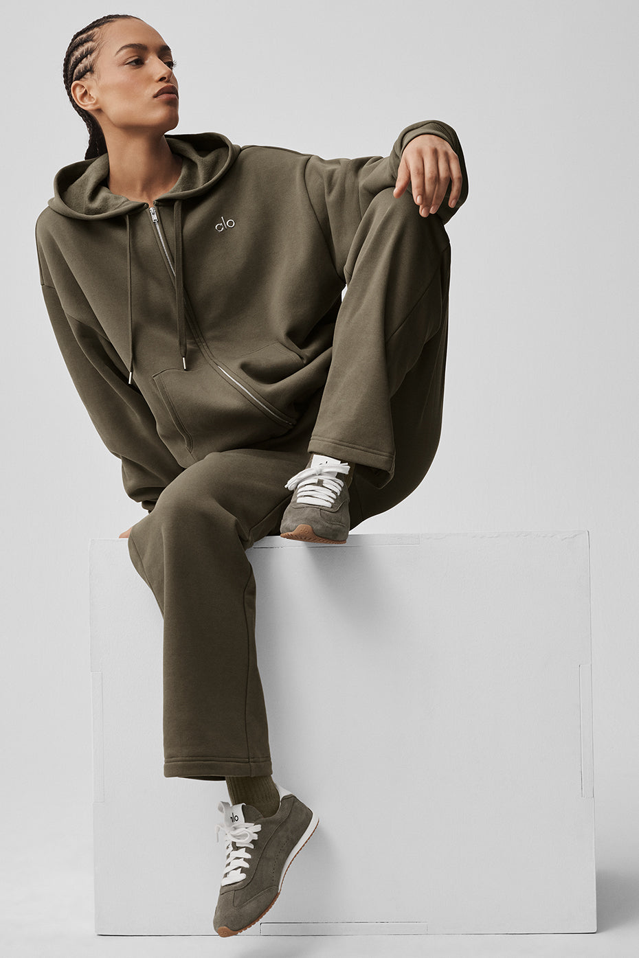 Accolade Straight Leg Sweatpant - Olive Tree image 5