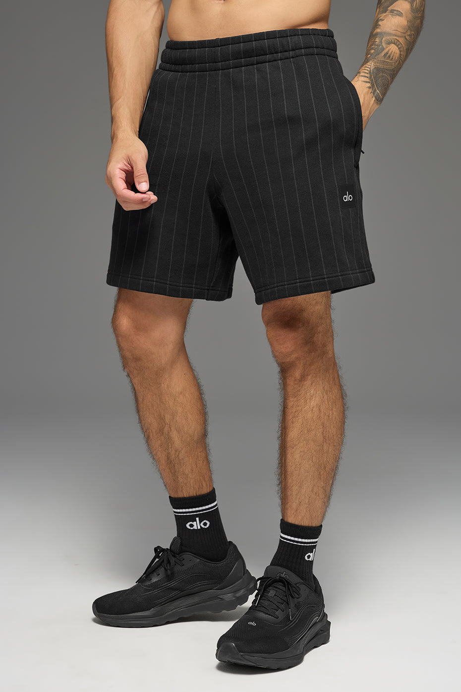 7" Pinstripe Short - Black Pinstripe image 3