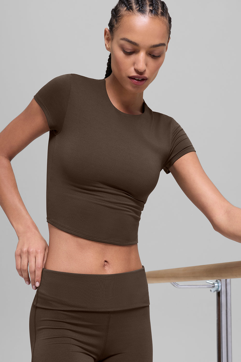 ALO Softsculpt Precision Short Sleeve Top - Espresso image 3