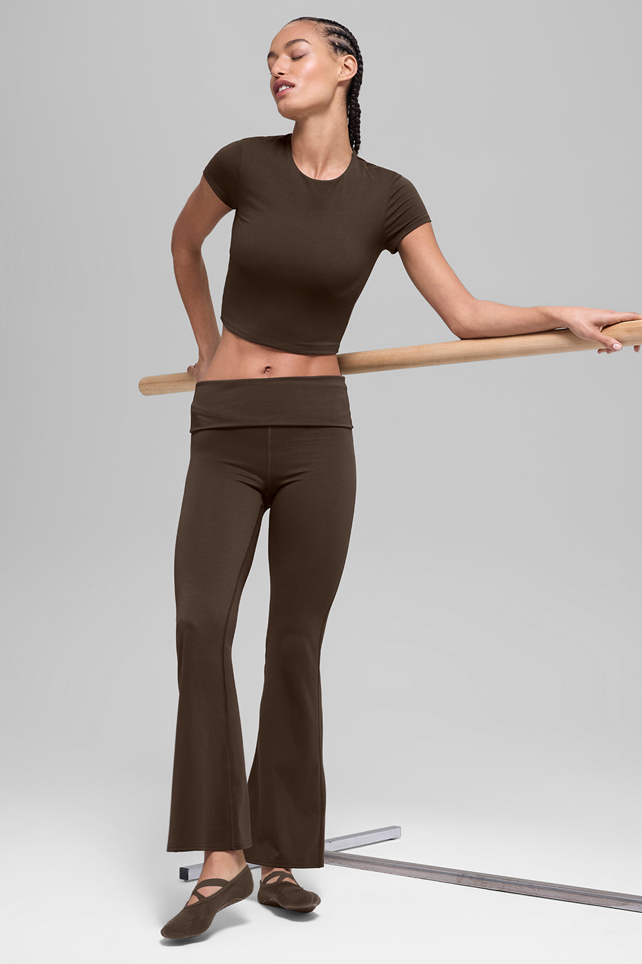 ALO Softsculpt Precision Short Sleeve Top - Espresso image 6