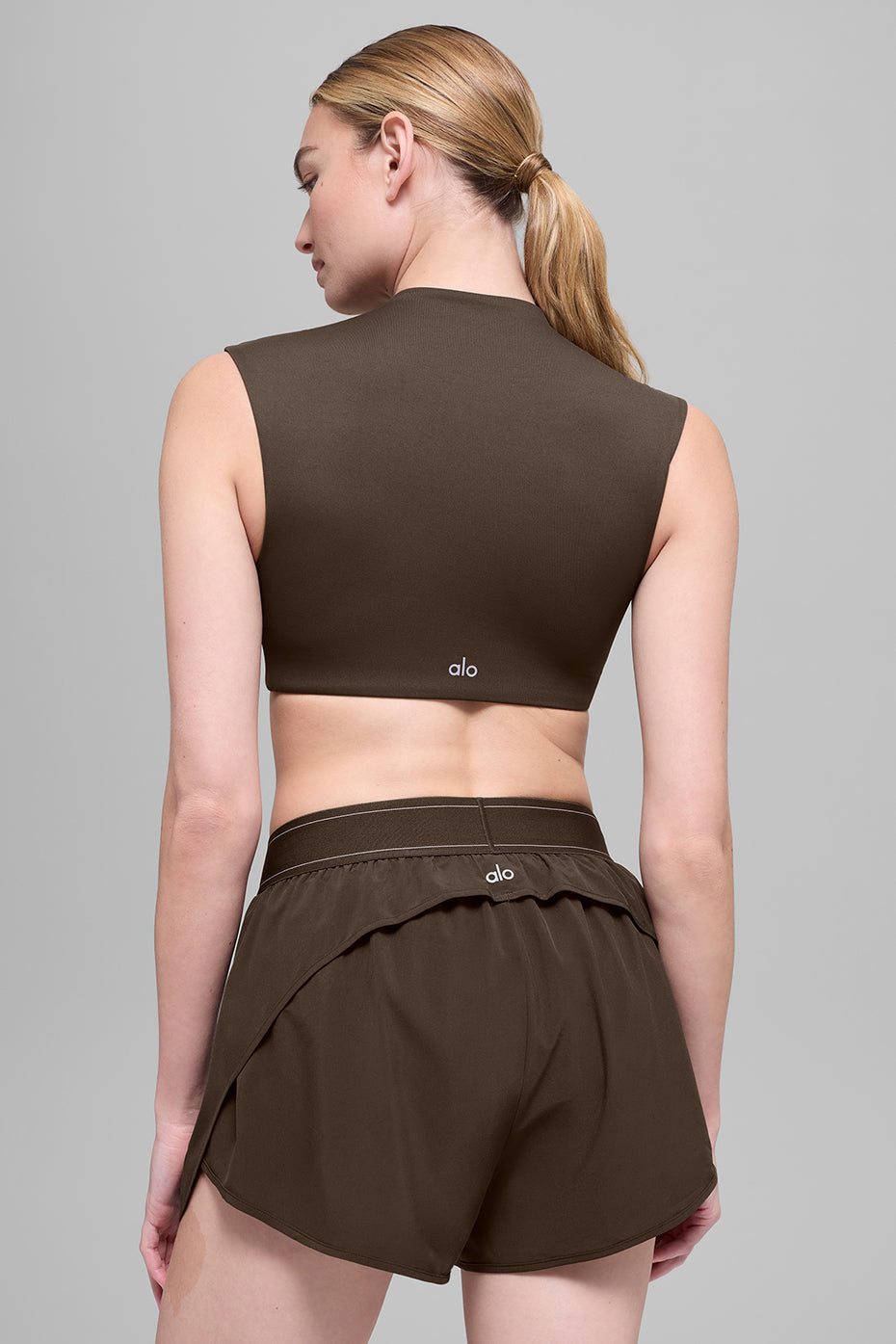 ALO Softsculpt Capped Out Short Sleeve - Espresso image 3
