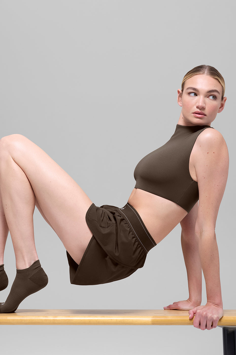 ALO Softsculpt Capped Out Short Sleeve - Espresso image 4