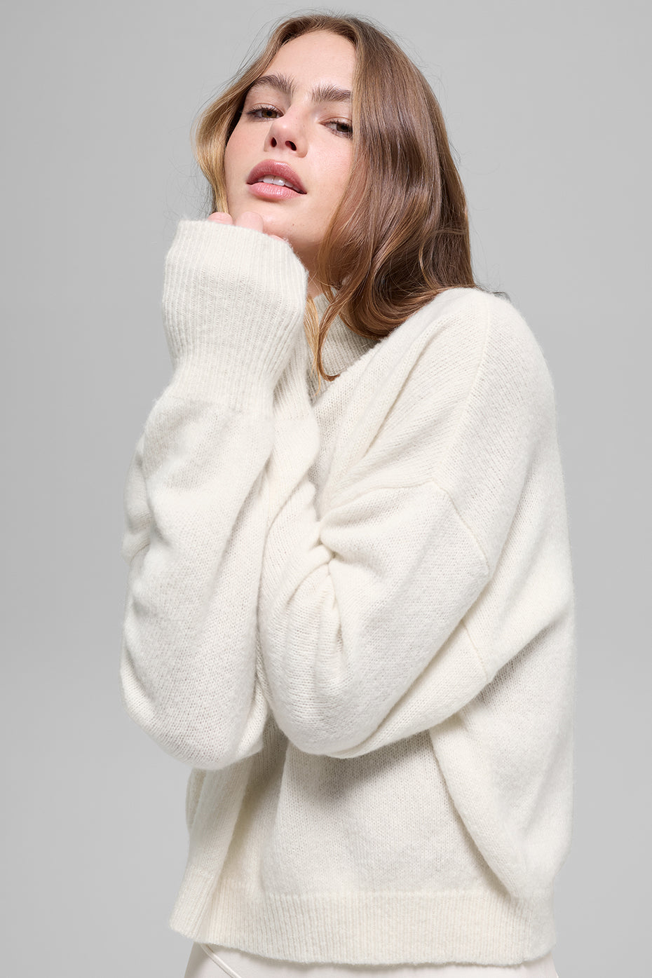 Wool Cashmere Cropped New Class Turtleneck Sweater - Ivory image 4