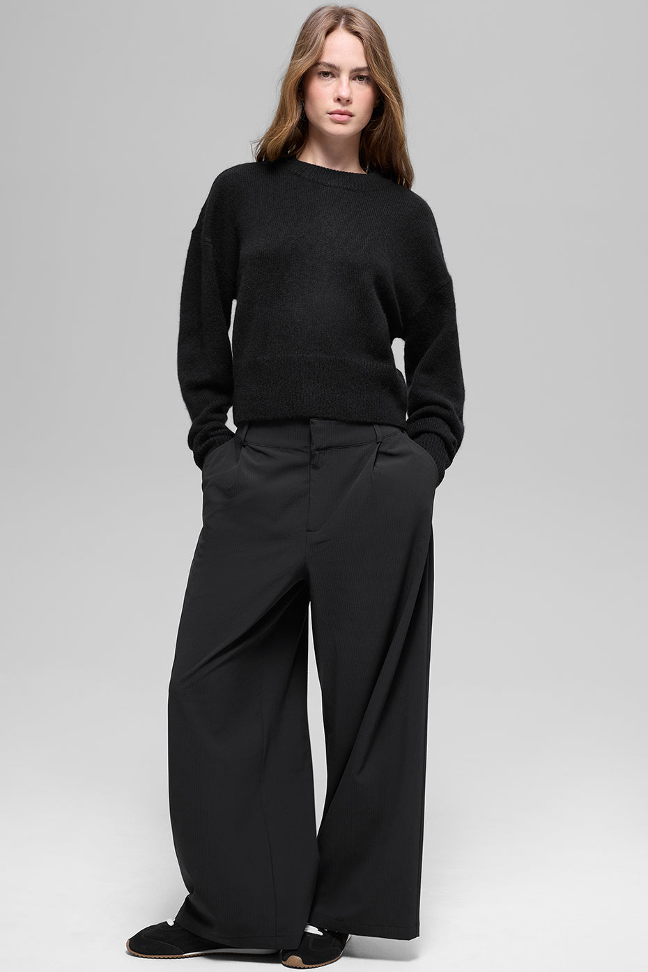 Wool Cashmere Cropped New Class Crewneck Sweater - Black image 5