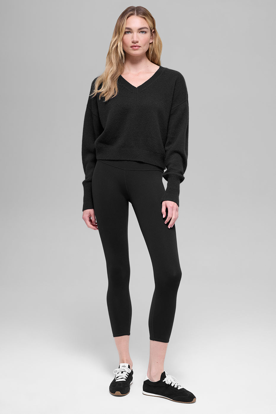 Wool Cashmere Cropped New Class V-Neck Sweater - Black image 4