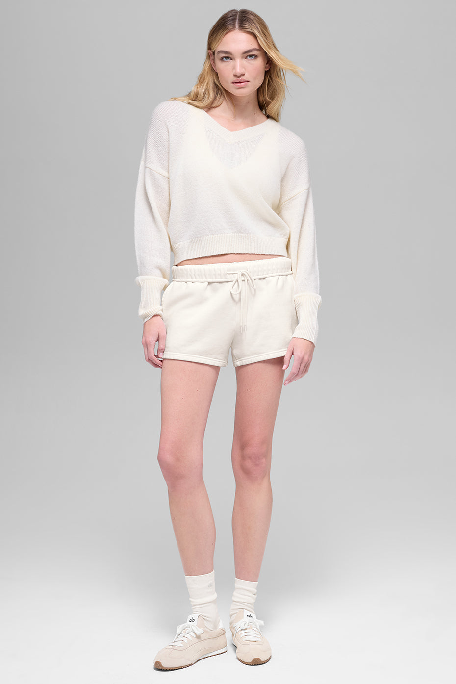 Wool Cashmere Cropped New Class V-Neck Sweater - Ivory image 4