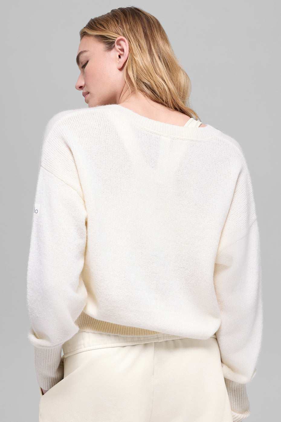 Wool Cashmere Cropped New Class V-Neck Sweater - Ivory image 3