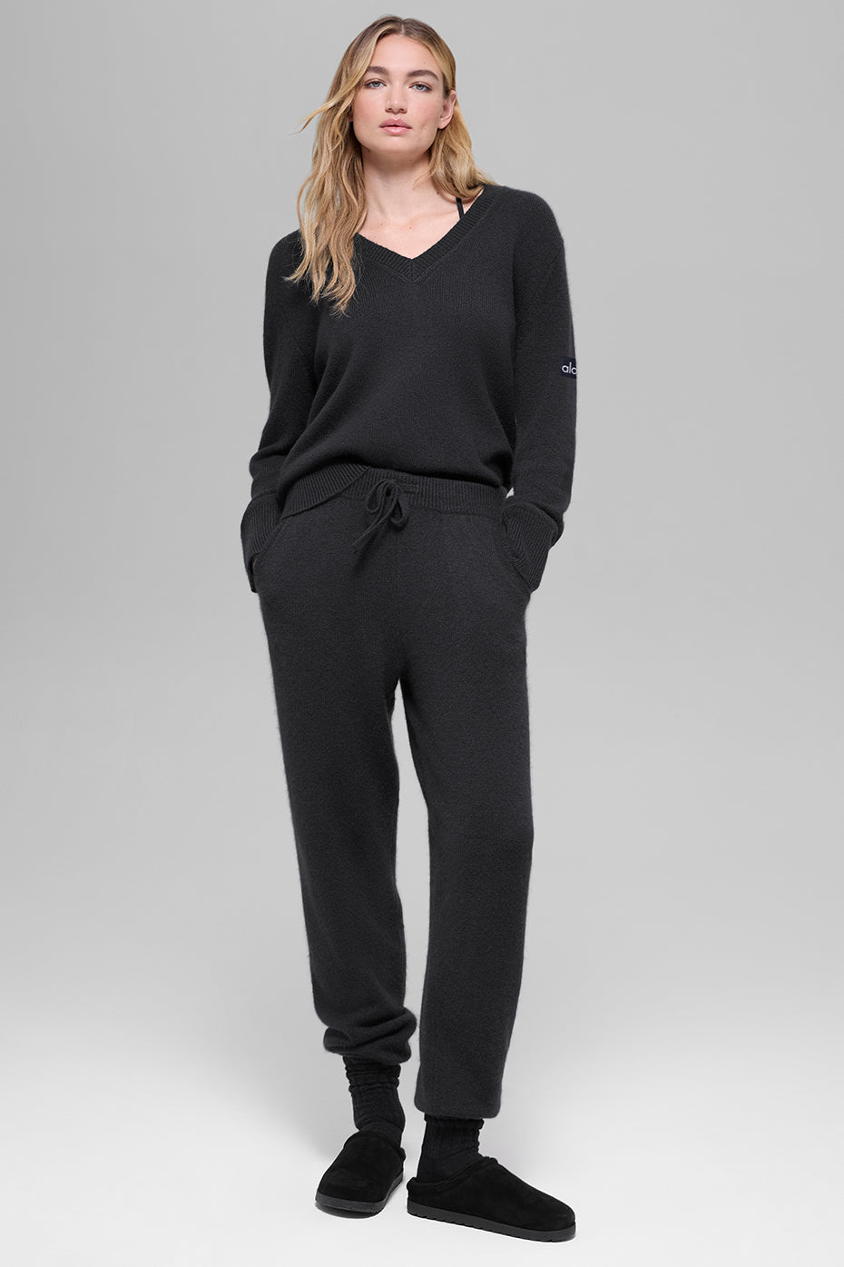Wool Cashmere New Class Oversized V-Neck Sweater - Black image 5