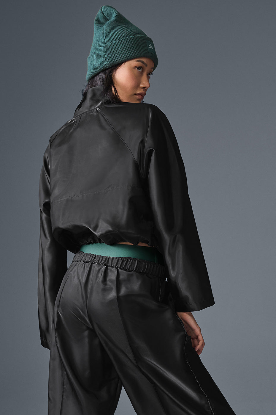 Cropped Afterglow Pullover - Black image 3