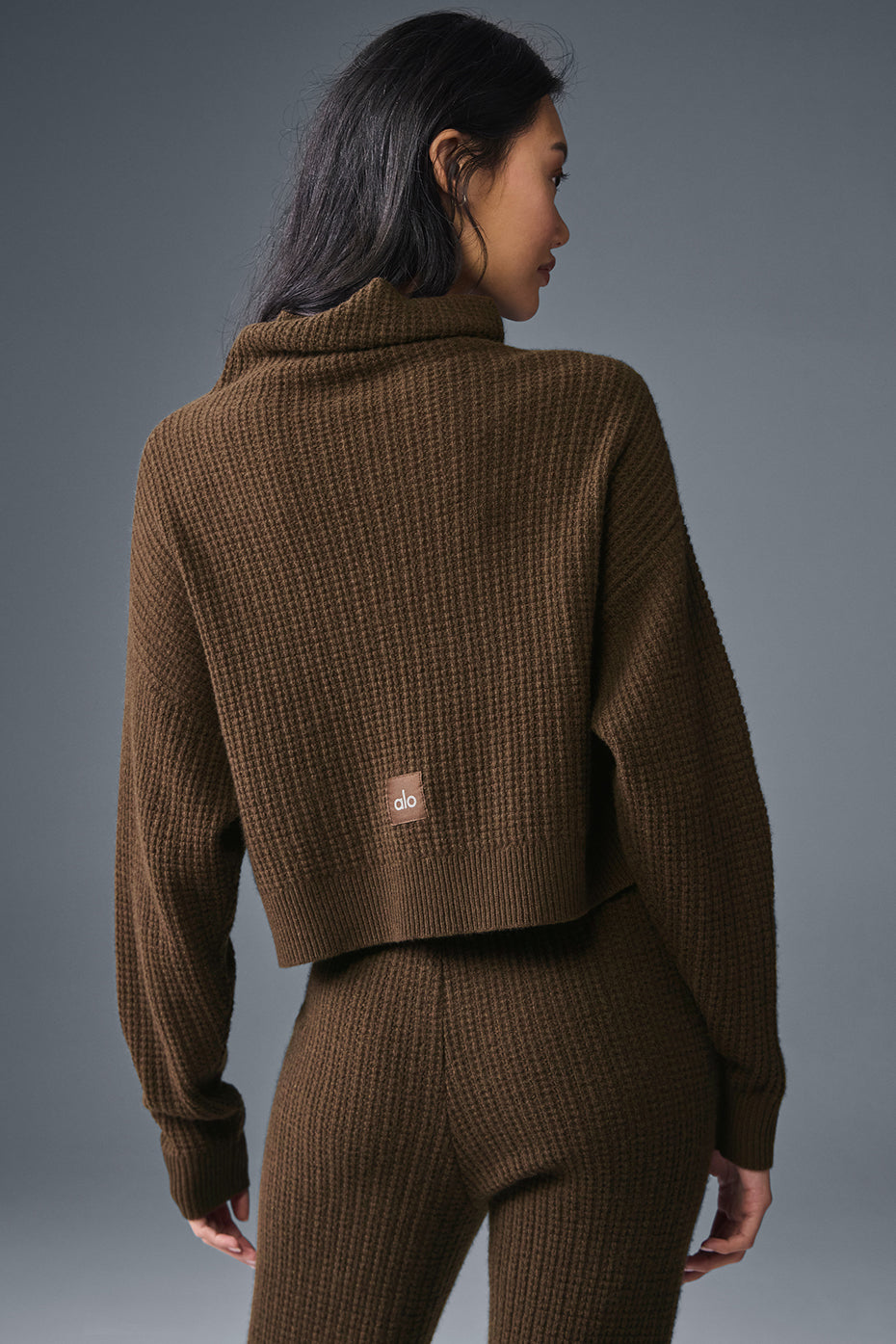 Cashmere Plush Waffle Turtleneck Pullover - Espresso image 4