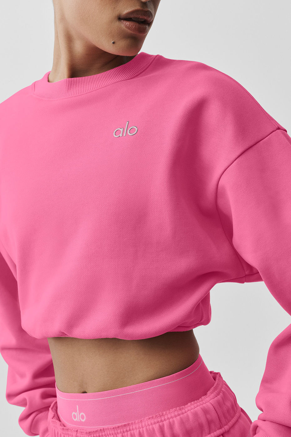 Cropped Accolade Crewneck - Paradise Pink image 4
