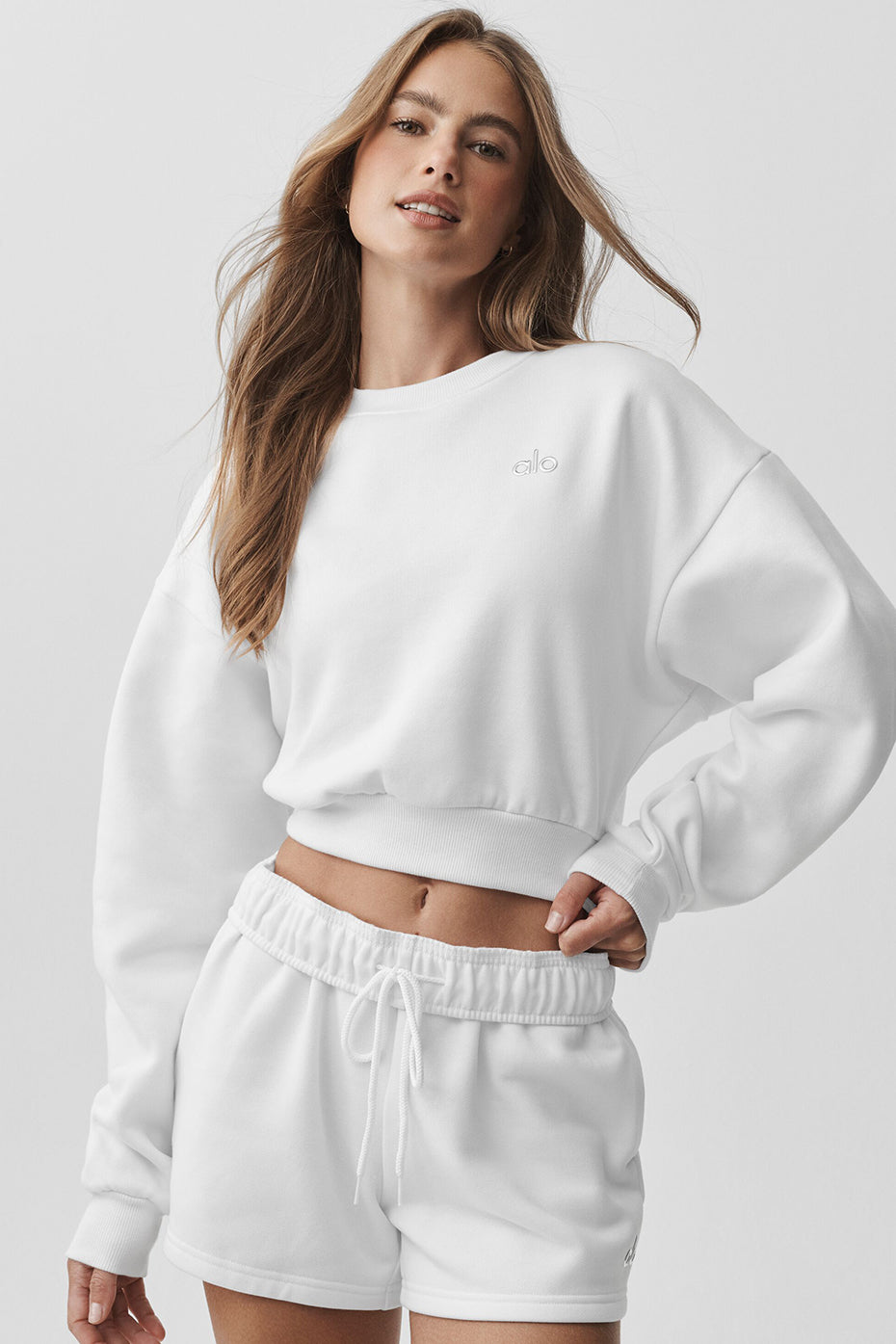 Cropped Accolade Crewneck - White image 3