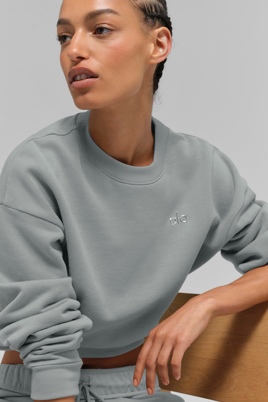 Cropped Accolade Crewneck - Lunar Grey image 2