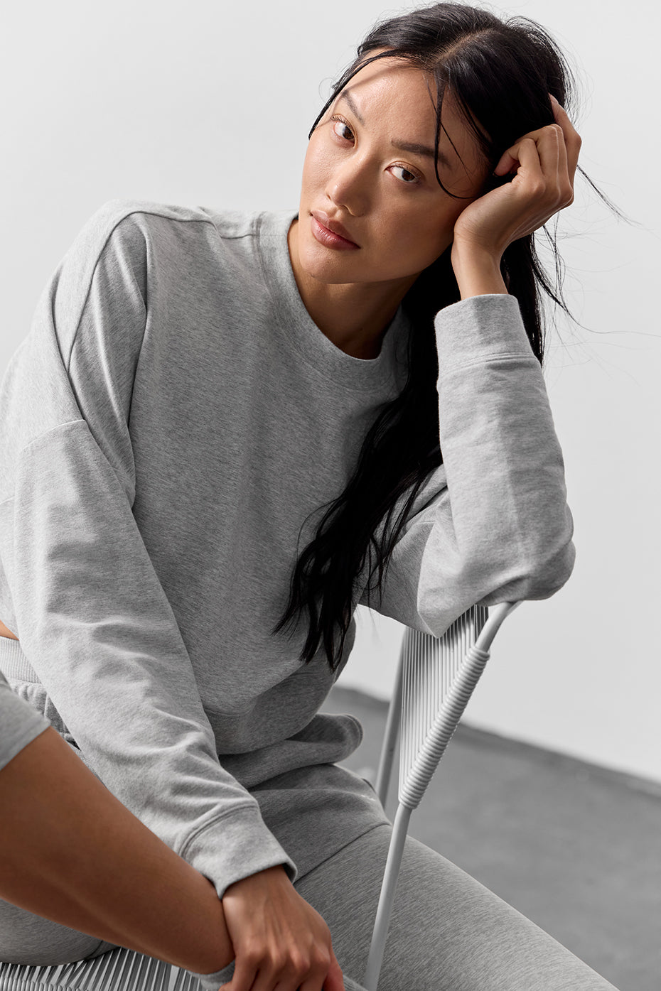 Cropped Sway Crew Neck Pullover - Athletic Heather Grey image 5