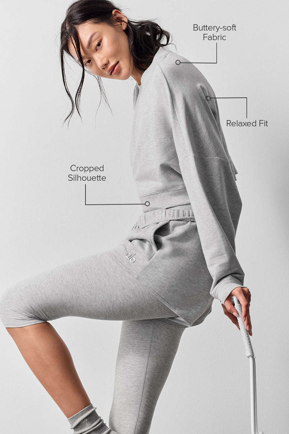 Cropped Sway Crew Neck Pullover - Athletic Heather Grey image 2